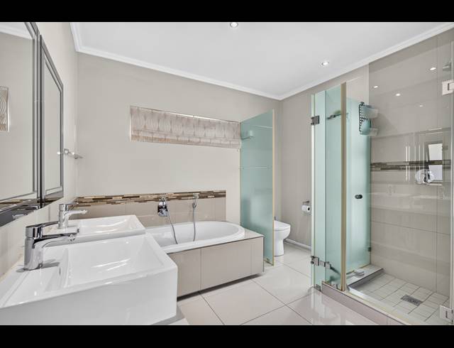 4 BEDROOM HOUSE FOR SALE IN LONEHILL